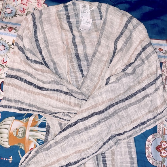 American Eagle Outfitters Other - American Eagle NWT Fringe Kimono / Cover Up / Cardigan